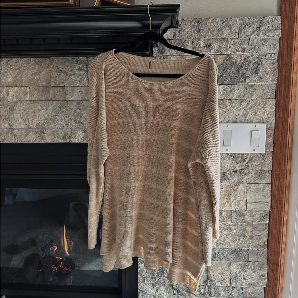 Free People Elegant Beige Women's Crew Neck Sweater